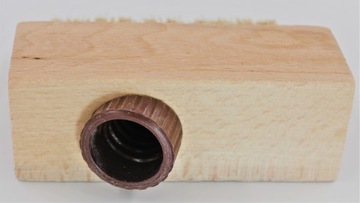 Щетка для брусчатки со скребком