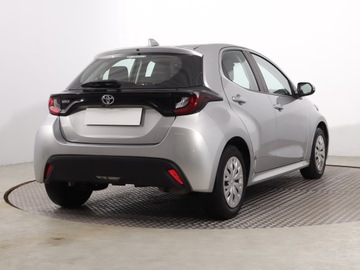 Toyota Yaris IV Hatchback 1.5 Dynamic Force 125KM 2023 Toyota Yaris 1.5 VVT-i, Salon Polska, zdjęcie 4