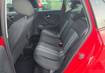 Volkswagen Polo V Hatchback 5d 1.6 TDI-CR DPF 90KM 2013 Volkswagen Polo Volkswagen Polo Match 1.6 TDI 90 KM PolSkory PDC Klimatyza, zdjęcie 30