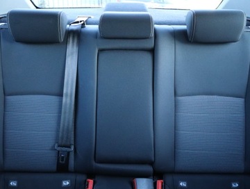 Toyota Avensis III Sedan Facelifting 2015 2.0 D-4D 143KM 2017 Toyota Avensis 2.0 D-4D, Salon Polska, Klima, zdjęcie 9