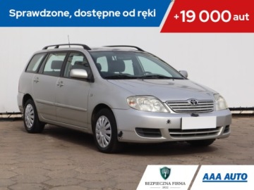 Toyota Corolla IX (E12) Kombi 2.0 D-4D 116KM 2005 Toyota Corolla 2.0 D-4D, HAK, Klima, El. szyby