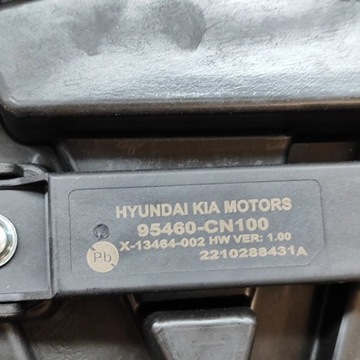 KIA EV6 2021 PŘEDNÍ STRANA PRAVÁ ELELKTRICKÝ ZVEDÁK OKNO DVEŘE