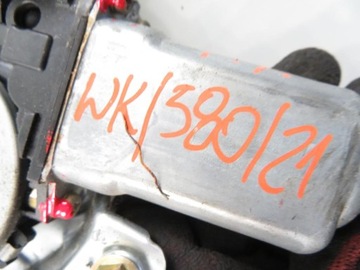 ZVEDÁK OKNO PRAVÝ DAIHATSU YRV 2621001010