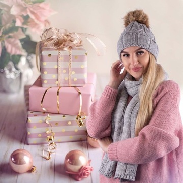 КОМПЛЕКТ ИЗ ШАРФА И ЗИМНЕЙ ШАПКИ С ПОМПОНОМ SCJ