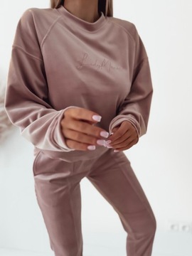 Велюровый спортивный костюм LadyMania Premium с вышивкой - S/M