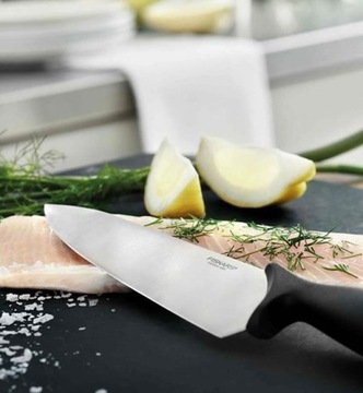 FISKARS НЕОБХОДИМЫЙ НАБОР ИЗ 3 НОЖЕЙ В КОРОБКЕ