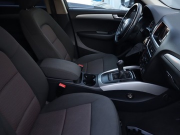 Audi Q5 I SUV 2.0 TDI 170KM 2010 Audi Q5 2.0 TDI, Salon Polska, 167 KM, 4X4, zdjęcie 8