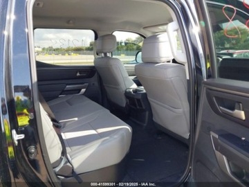 Toyota Tundra II 2022 Toyota Tundra 2022r., SR5, od ubezpieczalni 3.4 Benzyna 389KM, zdjęcie 9