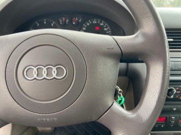 Audi A6 C5 Sedan 2.4 V6 165KM 1999 Audi A6 Limousine 2.4 V6 Bezwypadkowa Czujniki Parkowania Manual Klimatoni, zdjęcie 20