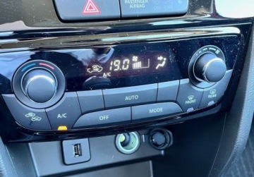 Suzuki 2025 Suzuki Vitara DEMO Elegance 1,4 Mild Hybrid 4WD 6AT Bright Red 1.4 111KM, zdjęcie 13