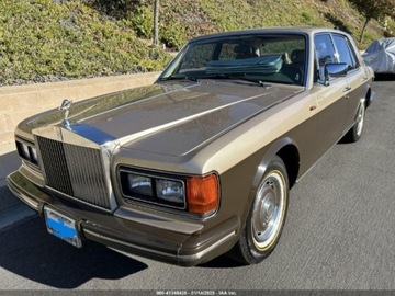 Rolls-Royce 1985 Rolls-Royce Silver Spirit 1985 6.8l 6.8 Benzyna 218KM, zdjęcie 4