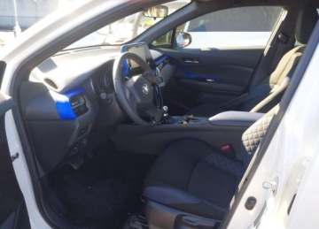 Toyota C-HR I 2021 Toyota C-HR XLE, od ubezpieczalni 2.0 Benzyna 144KM, zdjęcie 13