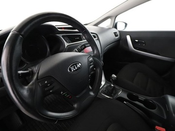 Kia Ceed II Hatchback 5d Facelifting 1.4 DOHC 100KM 2016 Kia Cee&#039;d Klimatyzacja Podgrzewane fotele Czujniki, zdjęcie 13