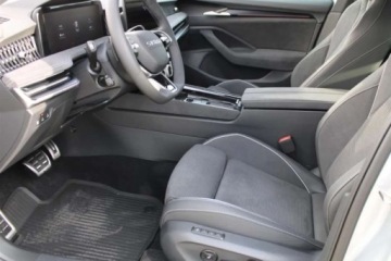 Skoda Superb IV Kombi Plug-in 1.5 TSI iV Plug-In 204KM 2026 Skoda Superb Sportline 1,5 TSI PHEV(268 KM) Duzy Rabat Dowolna Konfigura, zdjęcie 2