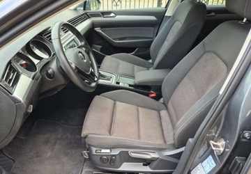 Volkswagen Passat B8 Variant 2.0 TDI 150KM 2015 Volkswagen Passat Volkswagen Passat 2.0 Diesel 150KM, zdjęcie 13