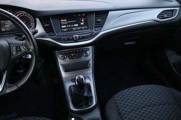 Opel Astra J GTC 1.6 CDTI Ecotec 110KM 2018 Opel Astra 1.6 CDTI, Salon Polska, Serwis ASO, zdjęcie 7