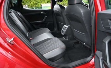 Seat Leon IV Hatchback 1.5 eTSI (MHEV) 150KM 2021 Seat Leon 1,5 TSI 150 KM FR Full Led AMBIENTE Nawigacja Virtual tacho 1.5, zdjęcie 25