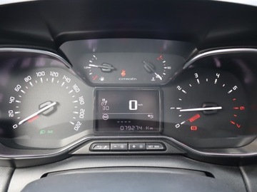 Citroen C3 Aircross  I Crossover 1.2 PureTech 110KM 2018 Citroen C3 Aircross 1.2 PureTech, Salon Polska, zdjęcie 10