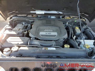 Jeep Wrangler III Unlimited Facelifting 3.6 V6 286KM 2016 Jeep Wrangler _UNLIMITED_SAHARA_4x4_3.6 L_285 km_2016r 3.6 Benzyna 285KM, zdjęcie 11
