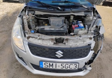Suzuki Swift V Hatchback 5d 1.2 VVT 94KM 2013 Suzuki Swift 2013r, 1.2 Benzyna. Lekko uszkodzony lewy przod. Jezdzi. 1.2, zdjęcie 4