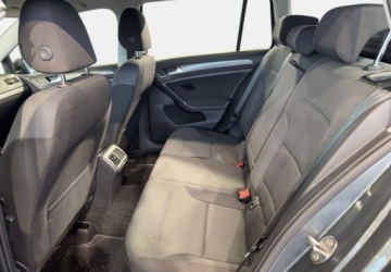 Volkswagen Golf VII Variant Facelifting 1.6 TDI-CR DPF BMT 115KM 2020 Volkswagen Golf Variant VAT 23 Comfortline 1.6TDI 115KM M5 2020 r., Salon, zdjęcie 12