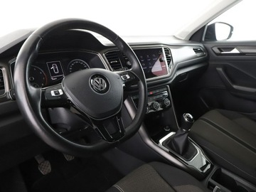 Volkswagen T-Roc I SUV 1.5 TSI ACT 150KM 2018 Volkswagen T-Roc navi klima auto grzane fotele, zdjęcie 13
