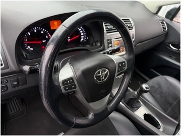 Toyota Avensis III Sedan Facelifting 2.0 D-4D 124KM 2013 Toyota Avensis sedan, zdjęcie 26