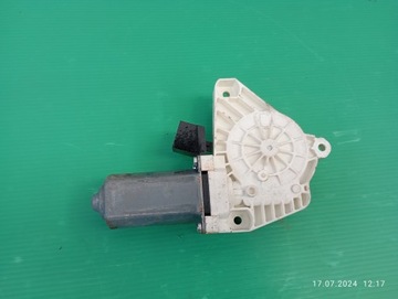 МОТОР СТЕКЛА ПРАВЫЙ ПЕРЕДНИЙ MERCEDES W169 A1698204442