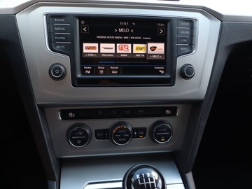 Volkswagen Passat B8 Limousine 2.0 TDI BlueMotion Technology 150KM 2016 VW Passat 2.0 TDI, Salon Polska, Navi, Klima, zdjęcie 11