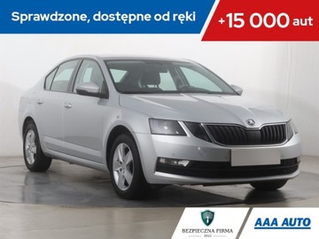 Skoda Octavia 1.4 TSI, Salon Polska