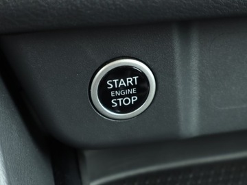 Nissan Qashqai III Crossover 1.3 DIG-T MHEV 140KM 2022 Nissan Qashqai 1.3 DIG-T MHEV, Salon Polska, zdjęcie 16