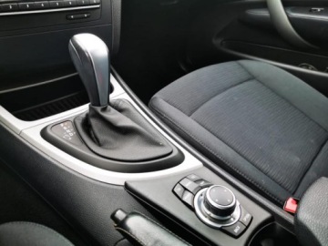 BMW Seria 1 F20-F21 Hatchback 5d 118d 143KM 2011 BMW 1 2.0 118d 143KM , Silnik N47, Automat, E87, Nawigacja, Kllimatronic, zdjęcie 28