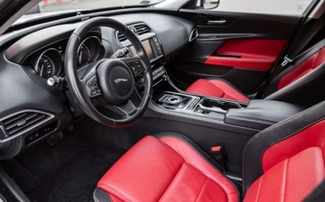 Jaguar XE Sedan 2.0 i4 180KM 2015 Jaguar XE R-SPORT 2.0D 180Ps Ledy Automat 4x4 Xenon Skora Navi 1 wl. Salon, zdjęcie 5