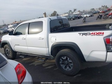 Toyota Tacoma II 2021 Toyota Tacoma 2021r,mTRD OFF ROAD, od ubezpieczalni 3.5 Benzyna 278KM, zdjęcie 3