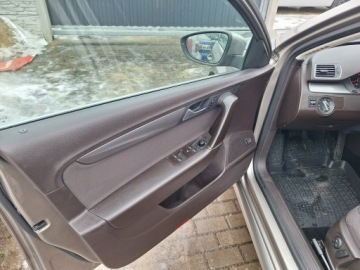 Volkswagen Passat B7 Variant 1.4 TSI BlueMotion 122KM 2013 Volkswagen Passat Klimatronik Nawigacja, zdjęcie 11