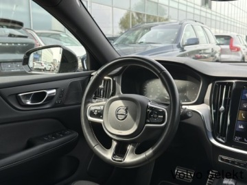 Volvo V60 II  2021 Volvo V60 B4 D R-Design Pakiet Climate Park Assist, zdjęcie 11