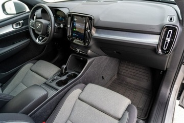 Volvo XC40 Crossover Facelifting 2.0 B4 197KM 2023 Volvo XC 40 B4 197KM FV23% Gwarancja, zdjęcie 19