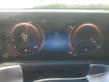 Mercedes GLB 2023 Mercedes-Benz GLB 250, 2023r., 4x4, 2.0L 2.0 Benzyna 221KM, zdjęcie 10