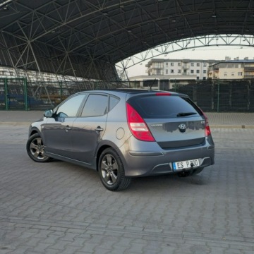 Hyundai i30 I Hatchback 1.4 109KM 2010 Hyundai i30 1.4 Blue Classic, zdjęcie 10