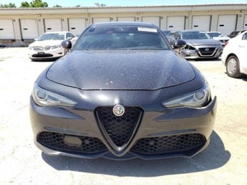 Alfa Romeo Giulia II Sedan Facelifting 2.0 Turbo 280KM 2021 Alfa Romeo Giulia 2021, 2.0L, TI, od ubezpieczalni 2.0 Benzyna 280KM, zdjęcie 1