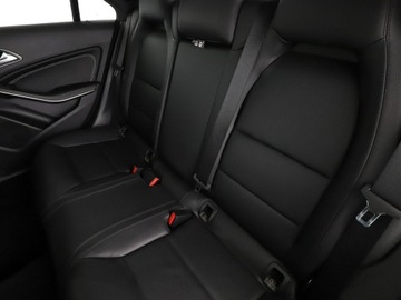 Mercedes CLA C117 Coupe 1.6 200 156KM 2014 Mercedes CLA 200 skóra navi klima full LED kamera, zdjęcie 16