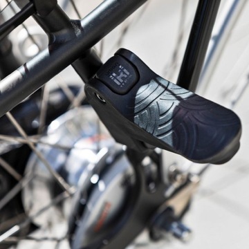 URBAN IKI Siedzenie junior na bagażnik BLACK/BLACK SET key lock