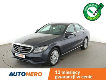 Mercedes Klasa C W205 Limuzyna 180 156KM 2014 Mercedes C 180 automat półskóra jane wnętrze