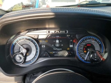  RAM 1500 5.7 HEMI 401 KM, 4x4, wersja LIMITED, miekka hybryda, ubezpieczal, zdjęcie 10