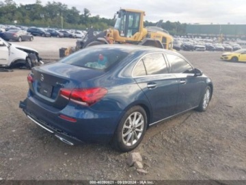 Mercedes Klasa A W177/V177 2022 Mercedes-Benz Klasa A 220, 2022r., 4x4, 2.0L 2.0 Benzyna 188KM, zdjęcie 2