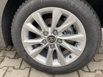 Toyota Corolla XII Sedan Facelifting 1.8 Hybrid 140KM 2025 Od ręki - Comfort 1.8 Hybrid 140KM | Podgrzewane fotele!, zdjęcie 9