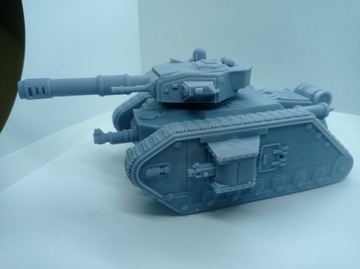 Model czołgu Leman Russ Warhammer mod