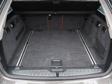 BMW Seria 5 F10-F11 Touring 520d 184KM 2011 BMW 5 520d, 181 KM, Automat, Skóra, Navi, Xenon, zdjęcie 13