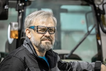 НЕЗАТЕМАЮЩИЕ, АНТИПРОТИВЛЕЧНЫЕ, УФ-ЗАЩИТНЫЕ ОЧКИ