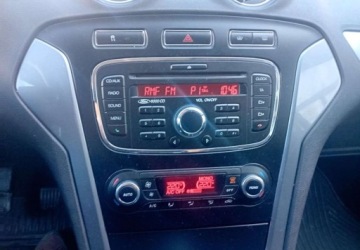 Ford Mondeo IV Kombi 2.0 Duratorq TDCi DPF 140KM 2014 Ford Mondeo SW Ford Mondeo SW 2.0 Diesel 140KM, zdjęcie 15